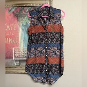 Mechant Sleeveless Paisley & Stripe Button-Front Dress in Navy and Rust